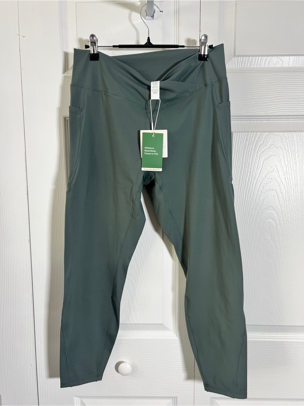 HALARA Leggings in Slate Green
